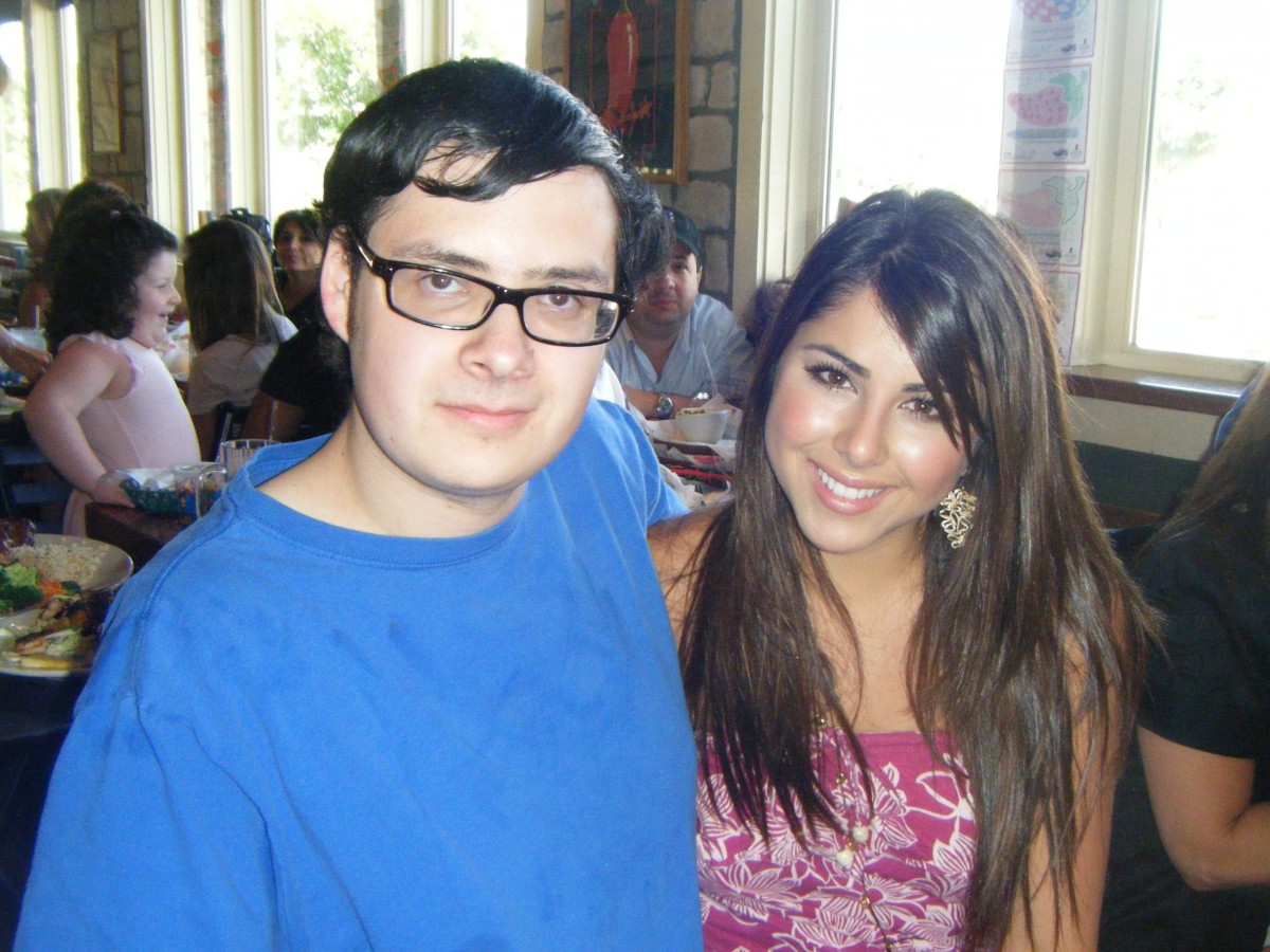 Ariana Grande St. Jude's Fundraiser at Chili's