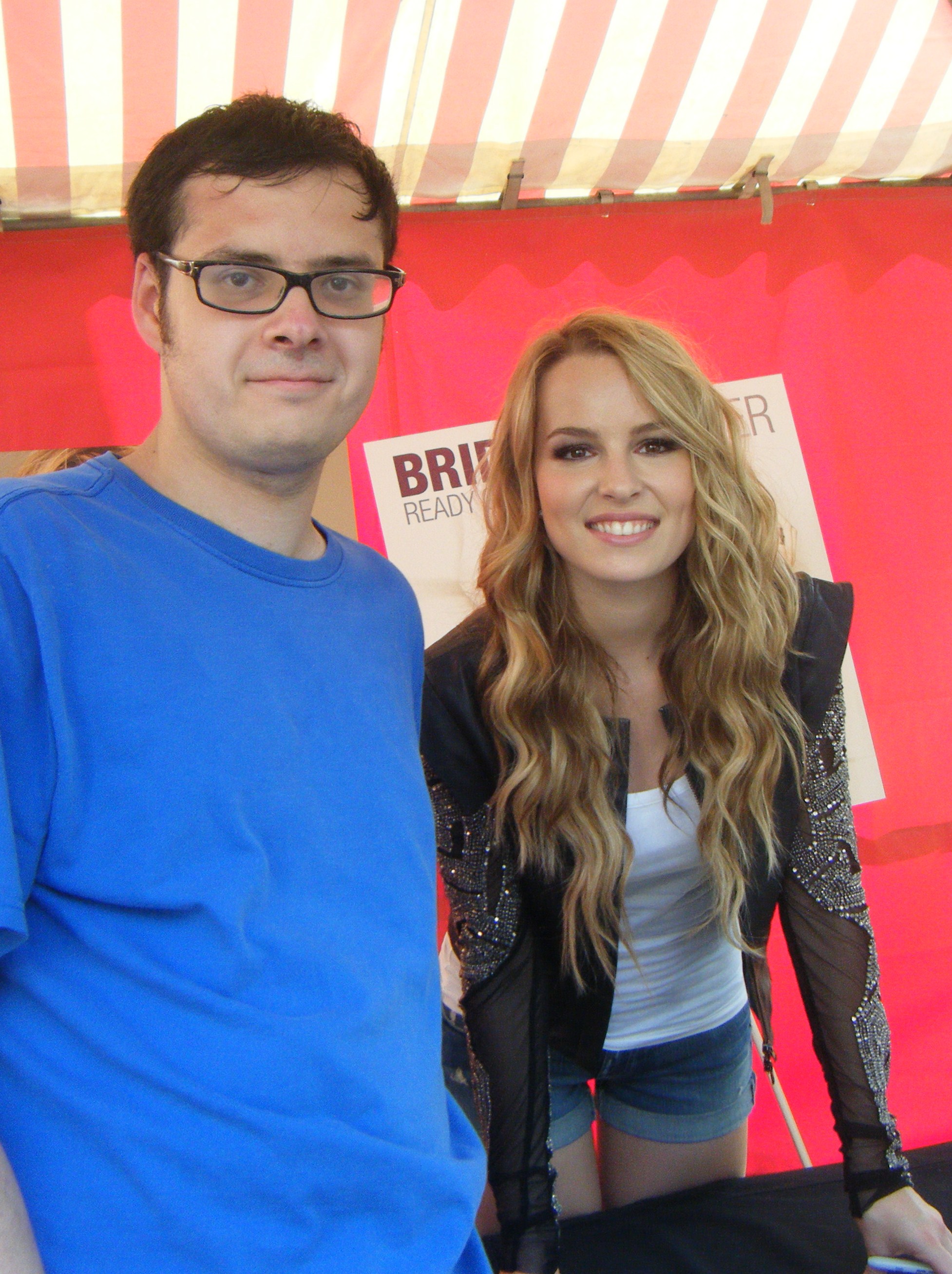 Bridgit Mendler - Extrapalooza at the Grove LA
