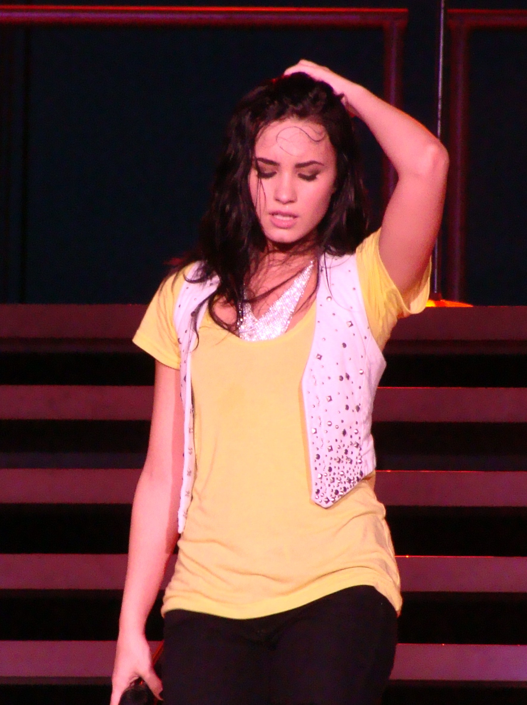 Demi Lovato preforms at the WI State Fair