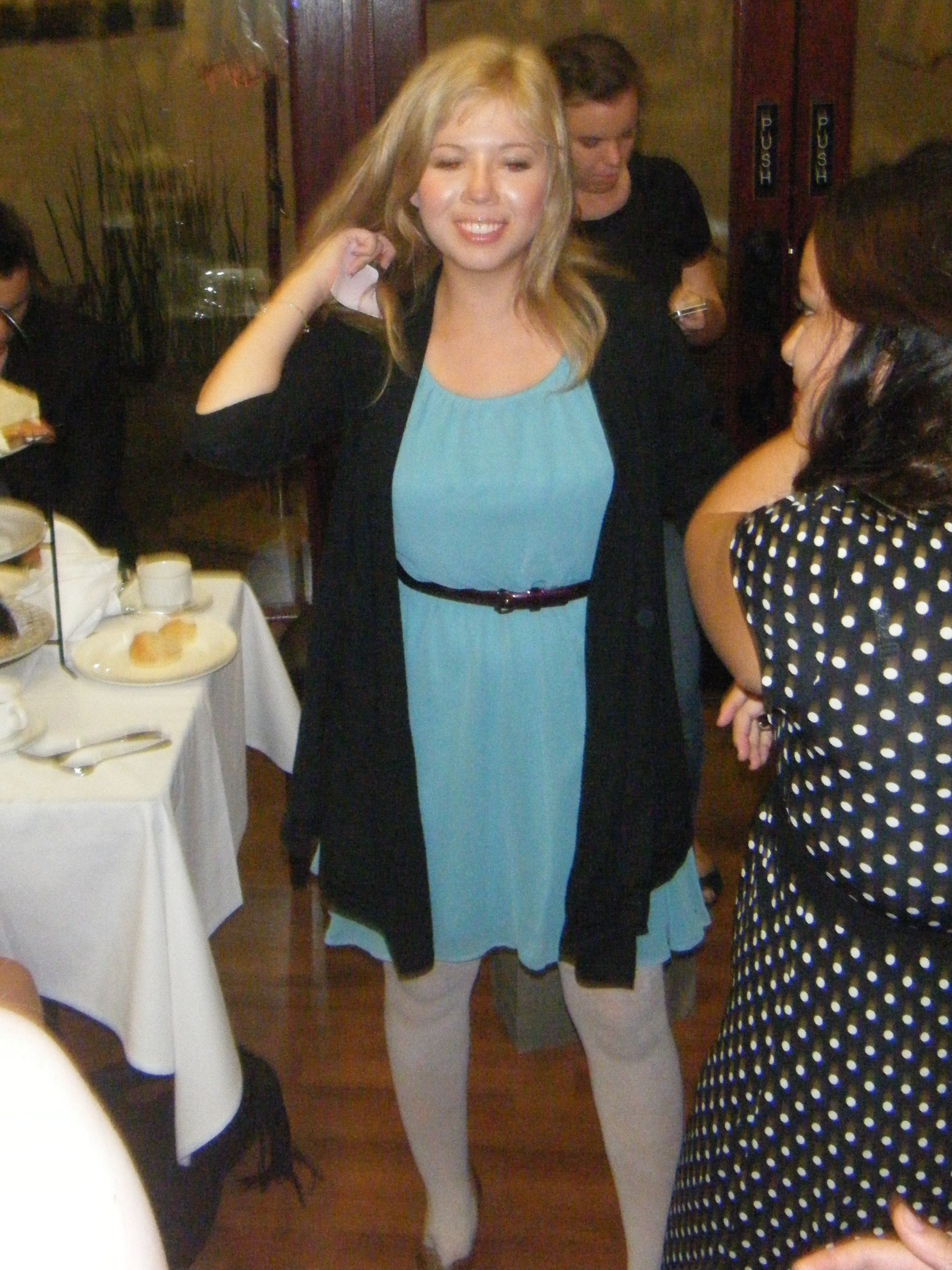 Jennette McCurdy - Cirque Du Soleil Iris Fan Event