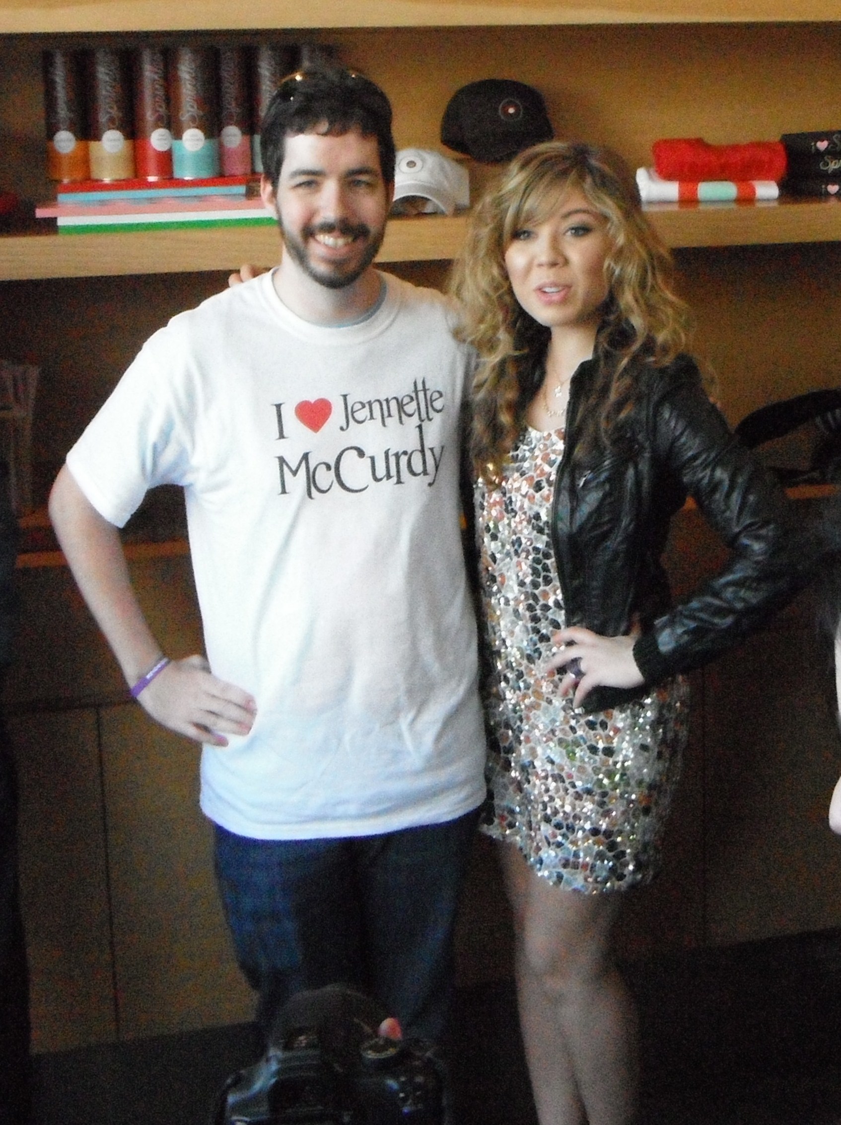 Jennette McCurdy  - Meet and Greet at Sprinkles in LA