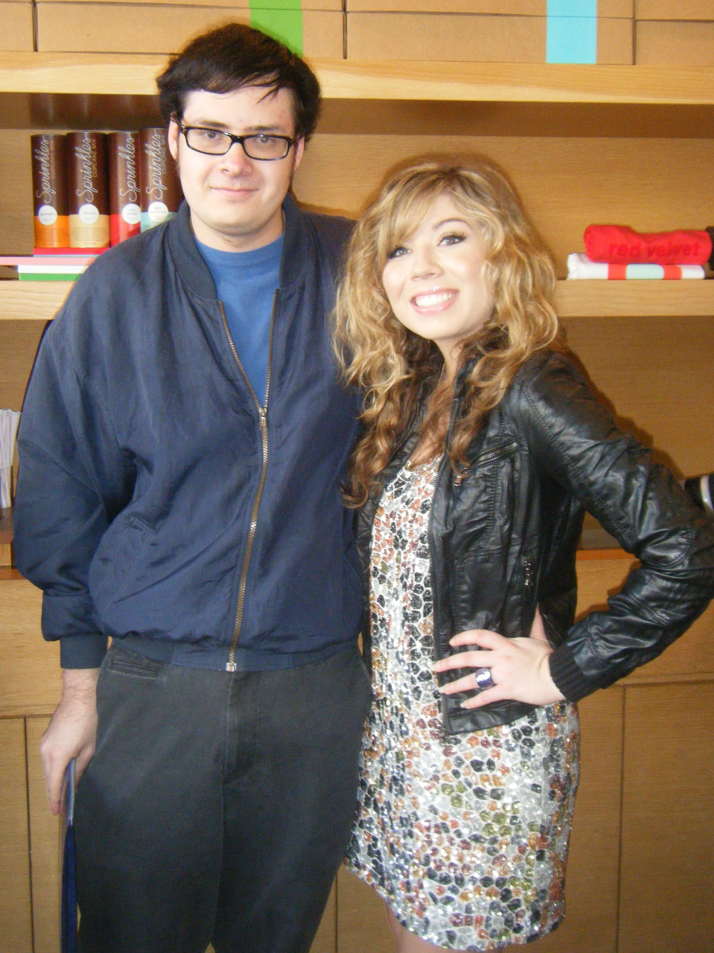 Jennette McCurdy  - Meet and Greet at Sprinkles in LA