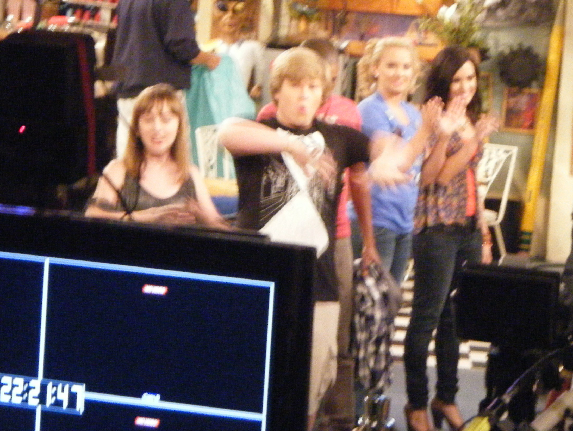 Sonny with a chance Set Photos
